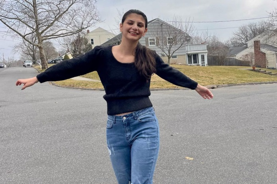 Lexi Weinbaum: A Rising Star and Her Journey to Success